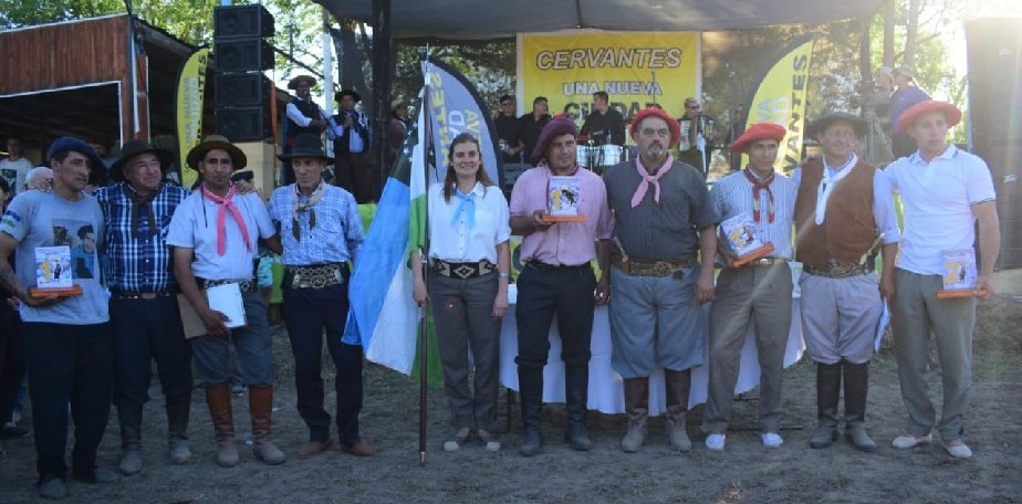 Imagen-Jinetes de la Provincia dicen presente en el Festival Nacional de Doma y Folklore 